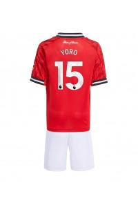 Manchester United Leny Yoro #15 Babyklær Hjemme Fotballdrakt til barn 2025-26 Korte ermer (+ Korte bukser)